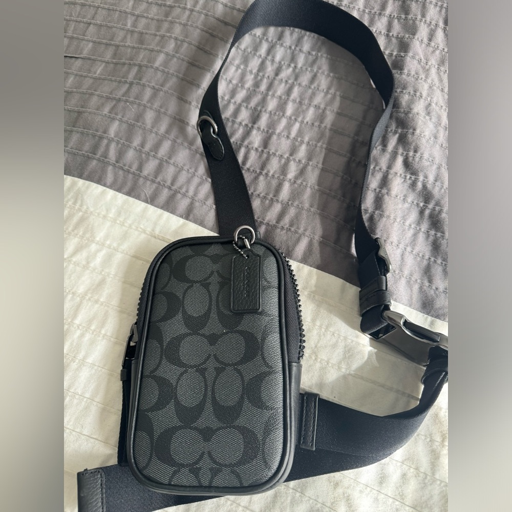 Multifunction Phone Pack In Signature Canvas-Black